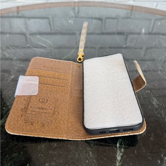 Gucci knockoff iP16 Pro Monogram Phone Case - Picture 7 of 13